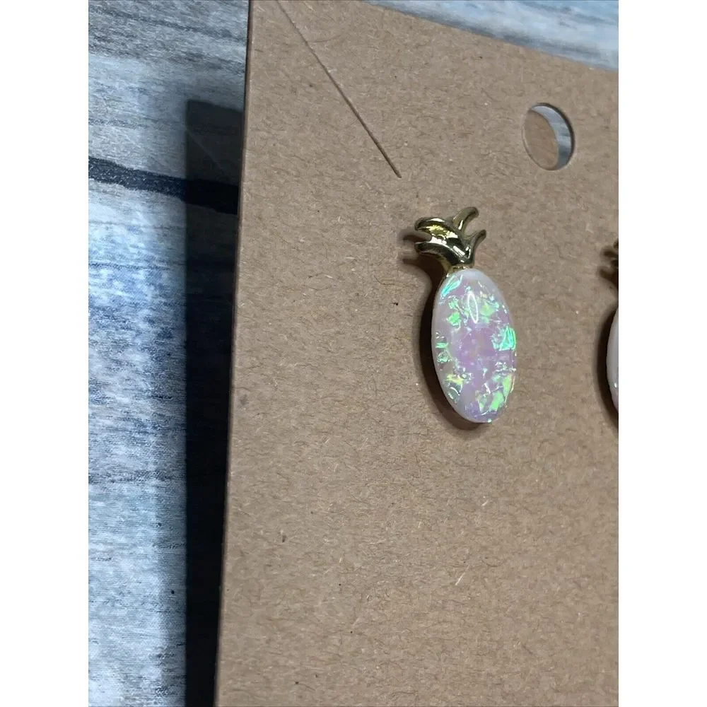 Opal Acrylic Pineapple Stud Post‎ Earrings NWOT gold Tone